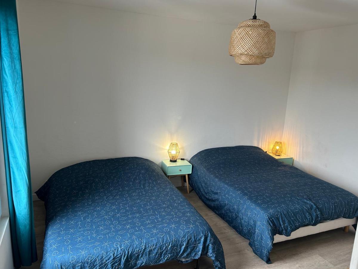 Appartement L Effet 70m2 Avec 2 Doubles Avec Parking Gratuit Netflix Disponible Lits Faits A L Arrive Serviettes De Toilettes Fournies
